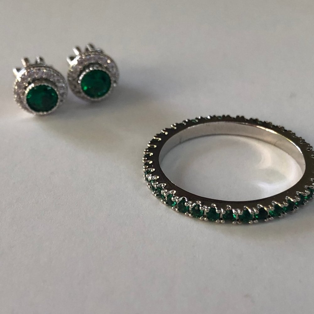 May Emerald Set